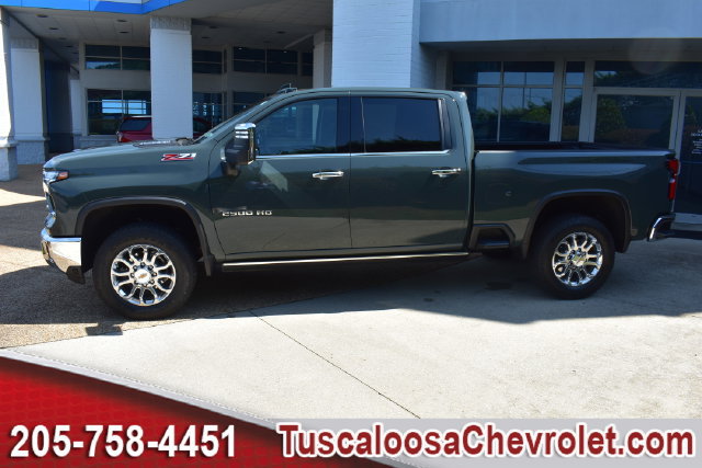Used 2025 Chevrolet Silverado 2500 LTZ w/ LTZ Premium Package AWD/4WD image 7