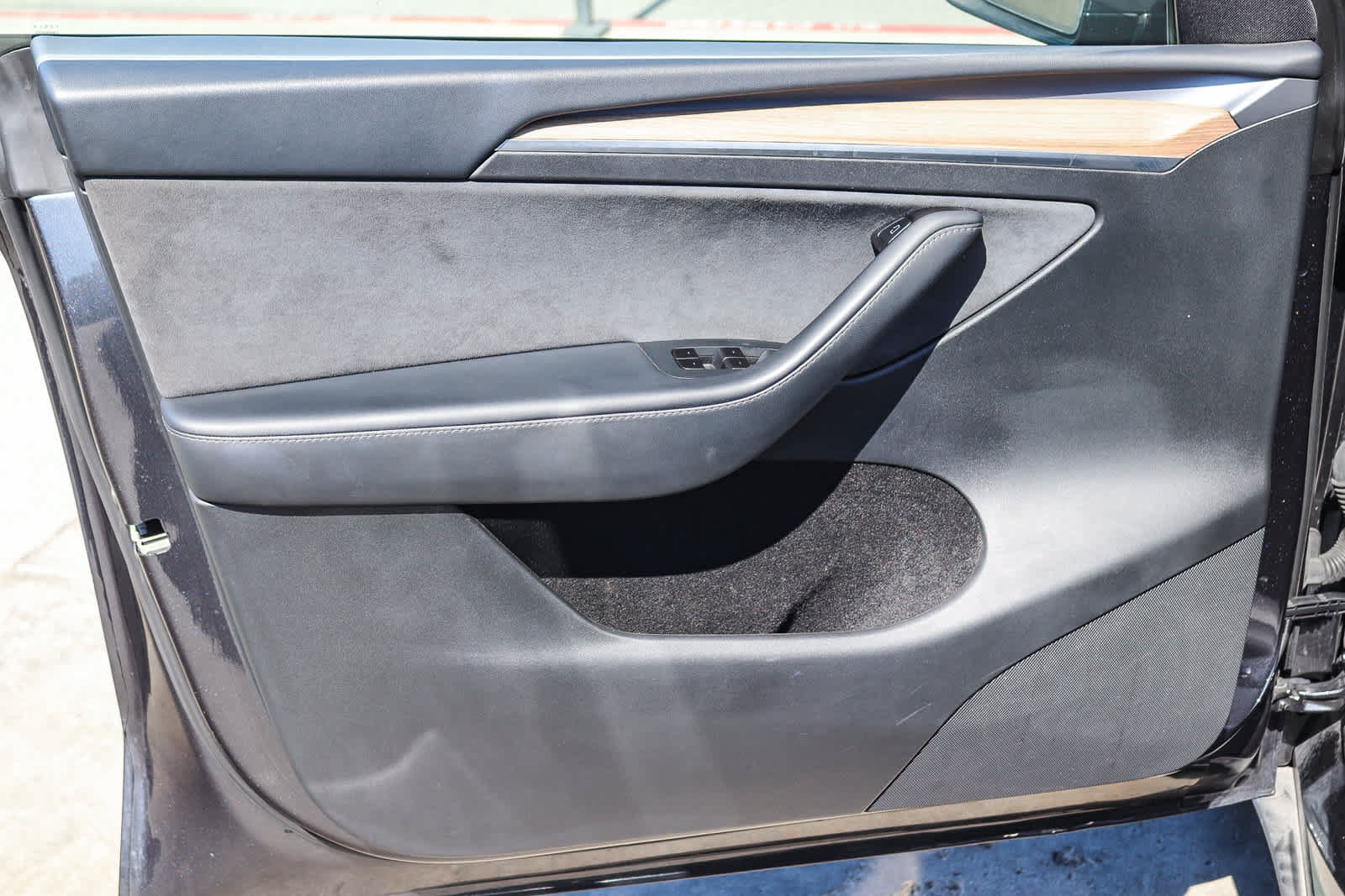 Used 2025 Tesla Model Y Long Range RWD image 20