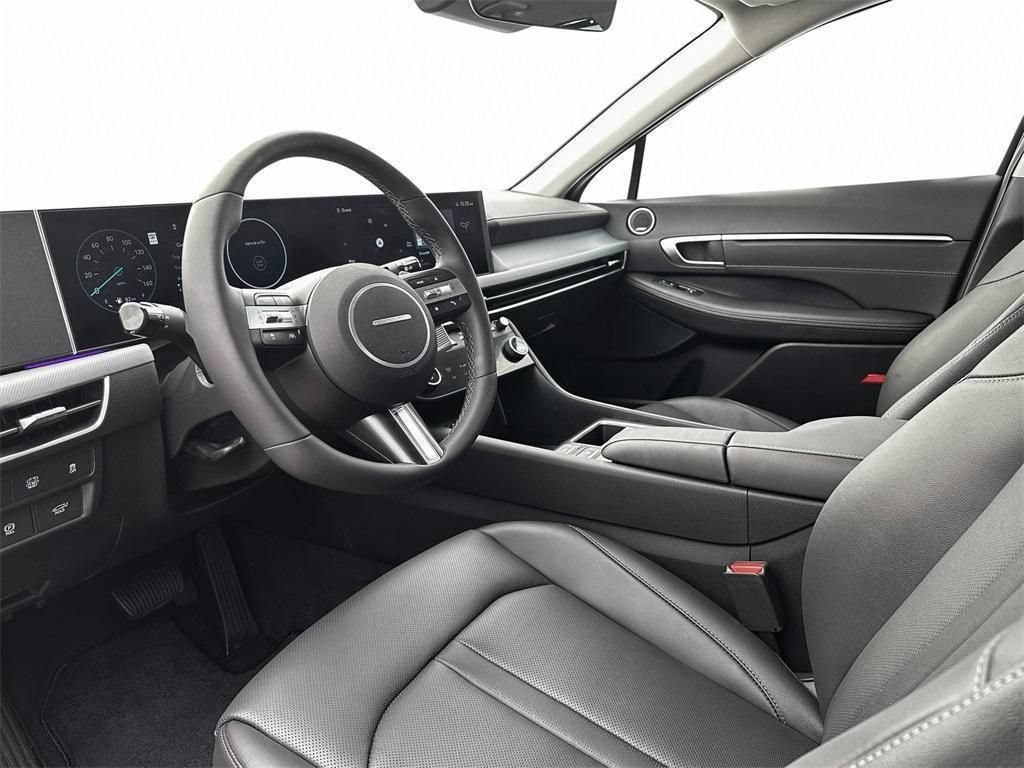 New 2025 Hyundai Sonata Limited FWD image 14