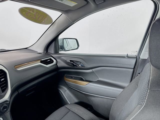 Used 2023 GMC Acadia SLE w/ Driver Convenience Package image 24