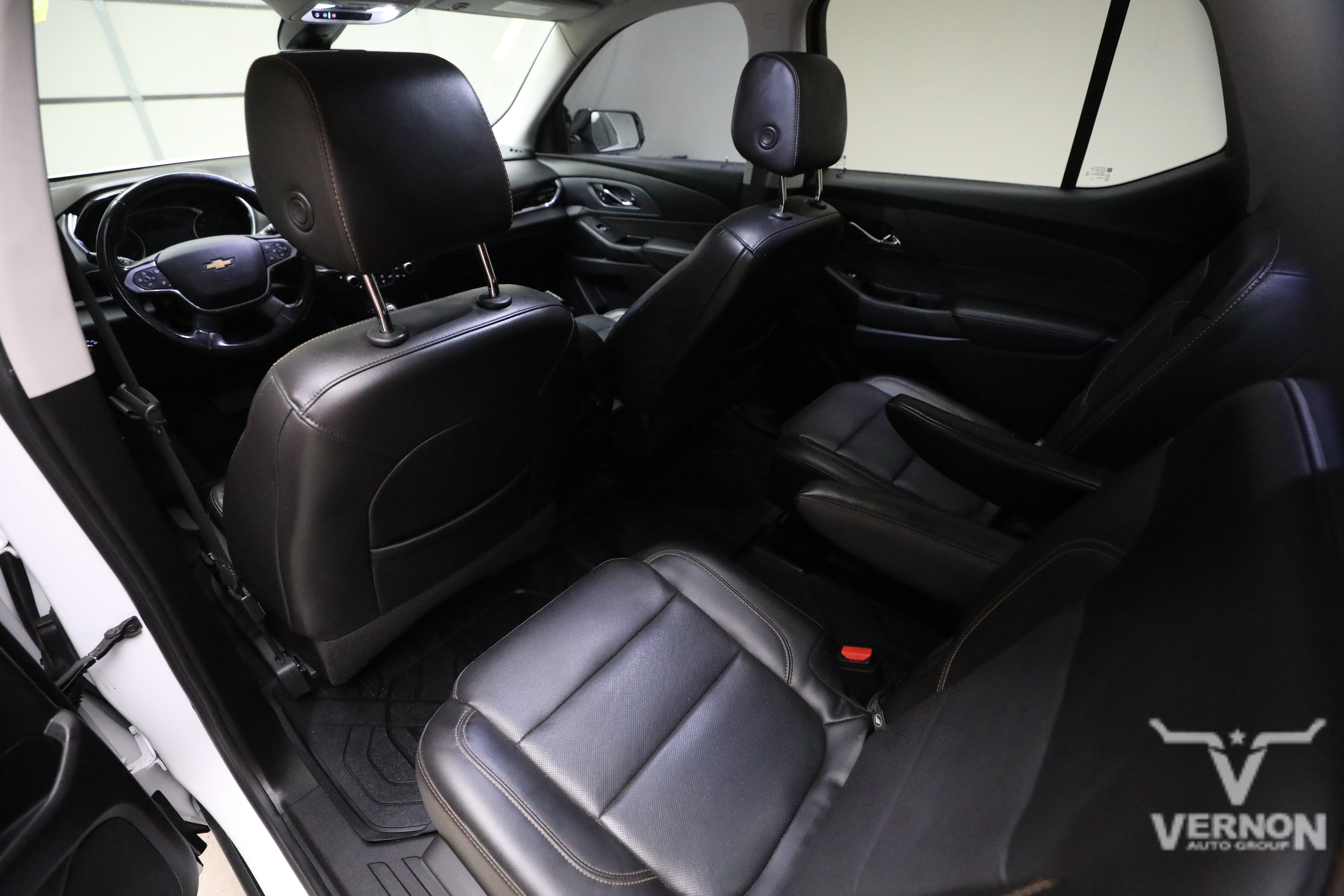 Used 2020 Chevrolet Traverse Premier w/ Redline Edition AWD/4WD image 9