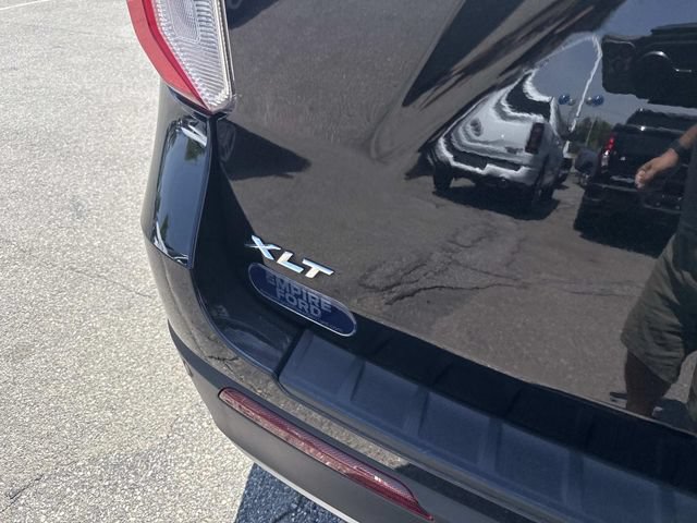 Used 2023 Ford Explorer XLT w/ Equipment Group 202A AWD/4WD image 5