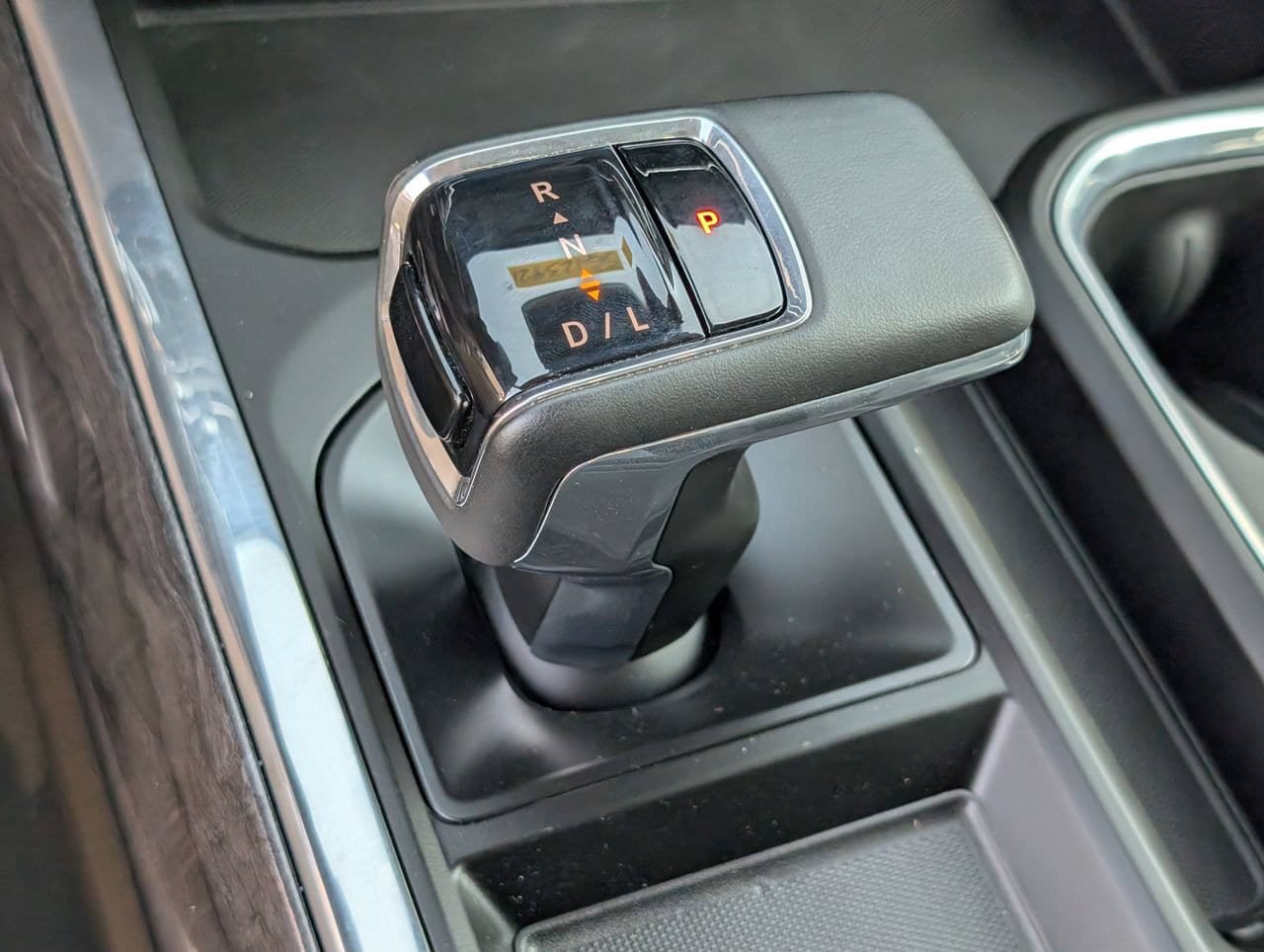 Used 2025 Chevrolet Silverado 1500 LTZ AWD/4WD image 20
