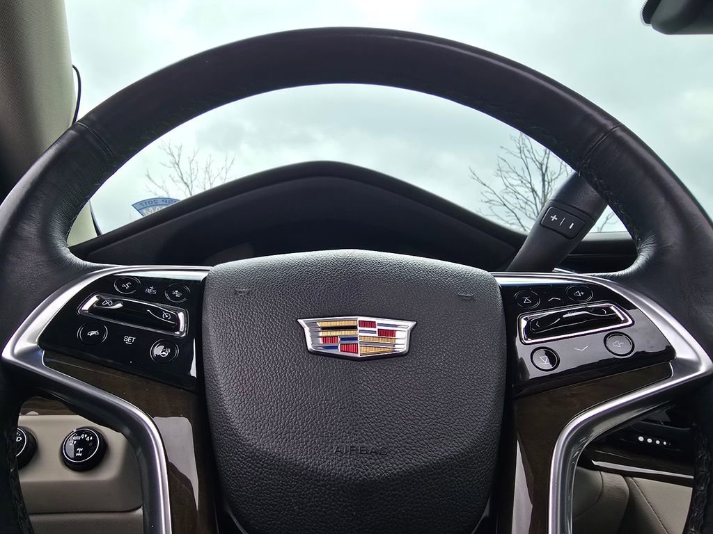 Used 2018 Cadillac Escalade Luxury image 30