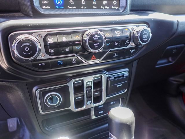 Used 2023 Jeep Wrangler Unlimited Sahara w/ Dual Top Group AWD/4WD image 19