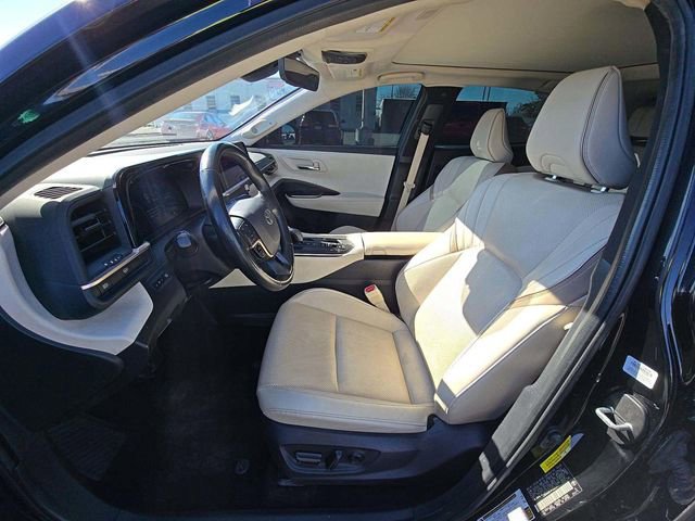 Used 2023 Toyota Crown image 6