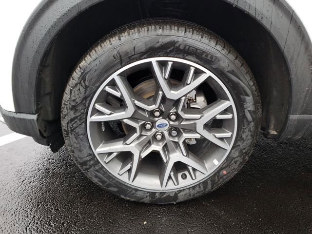 New 2025 Ford Explorer Platinum image 31