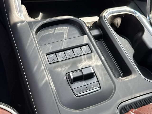 Used 2026 GMC Sierra 2500 Denali Ultimate AWD/4WD image 16