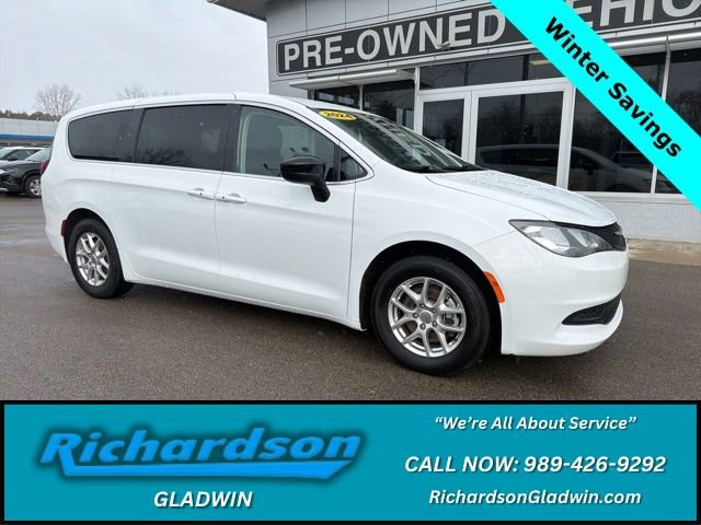 Used 2024 Chrysler Voyager LX image 1