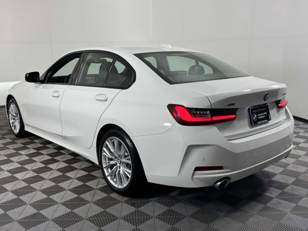 Used 2023 BMW 330i xDrive Sedan w/ Convenience Package AWD/4WD image 8