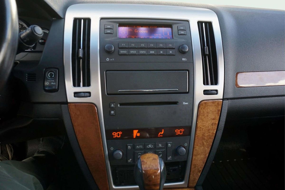 Used 2008 Cadillac STS w/ Preferred Equipment Group RWD image 27