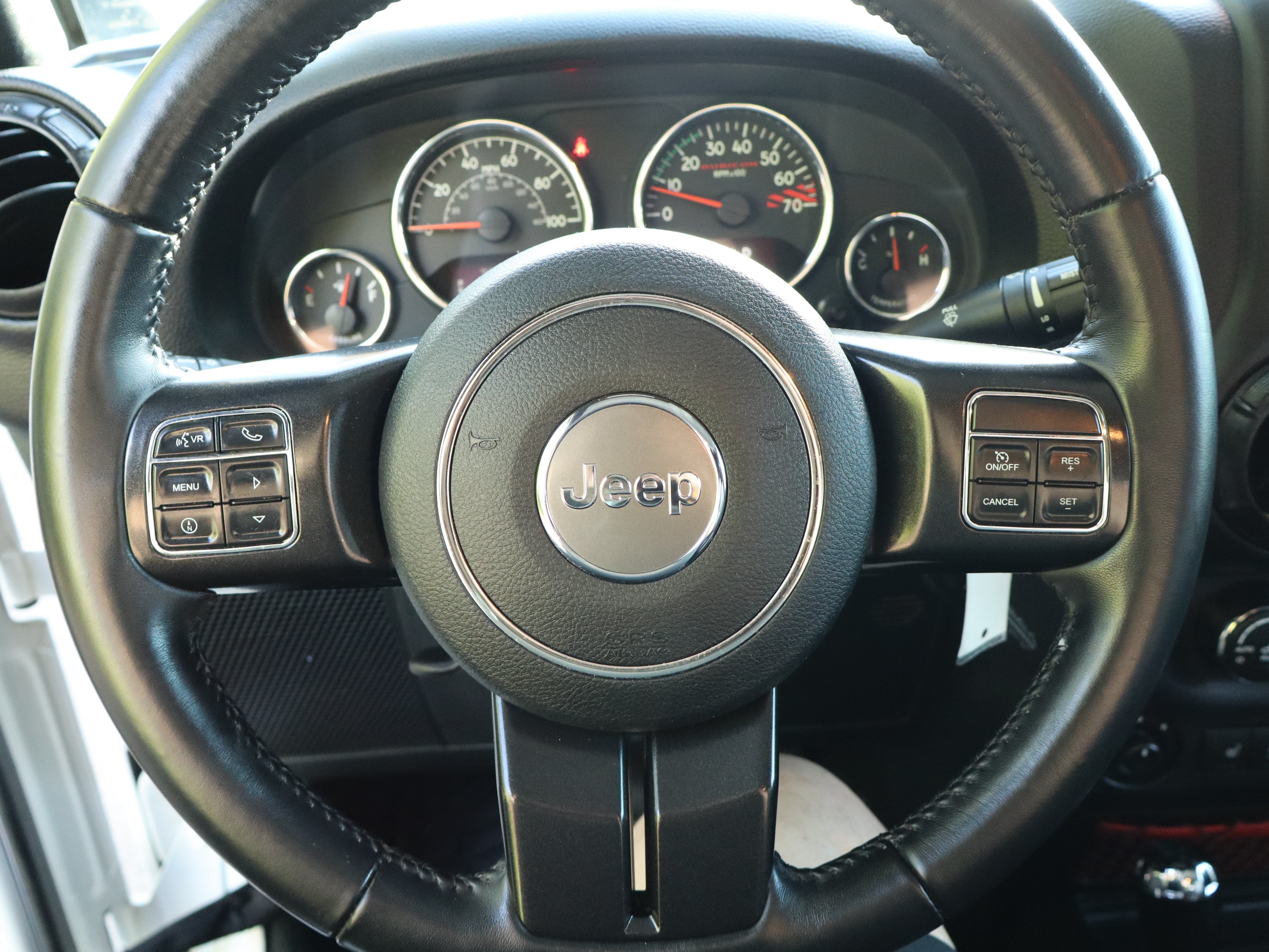 Used 2018 Jeep Wrangler Rubicon AWD/4WD image 29