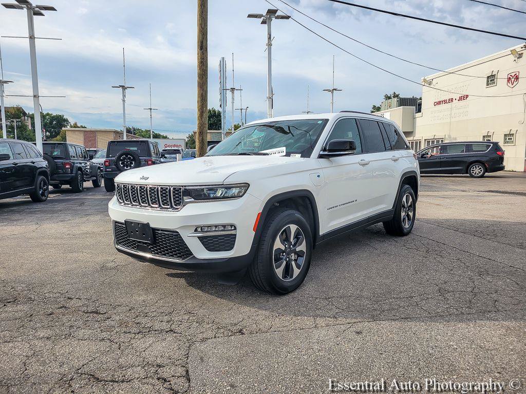 Used 2024 Jeep Grand Cherokee Limited 4xe AWD/4WD image 9