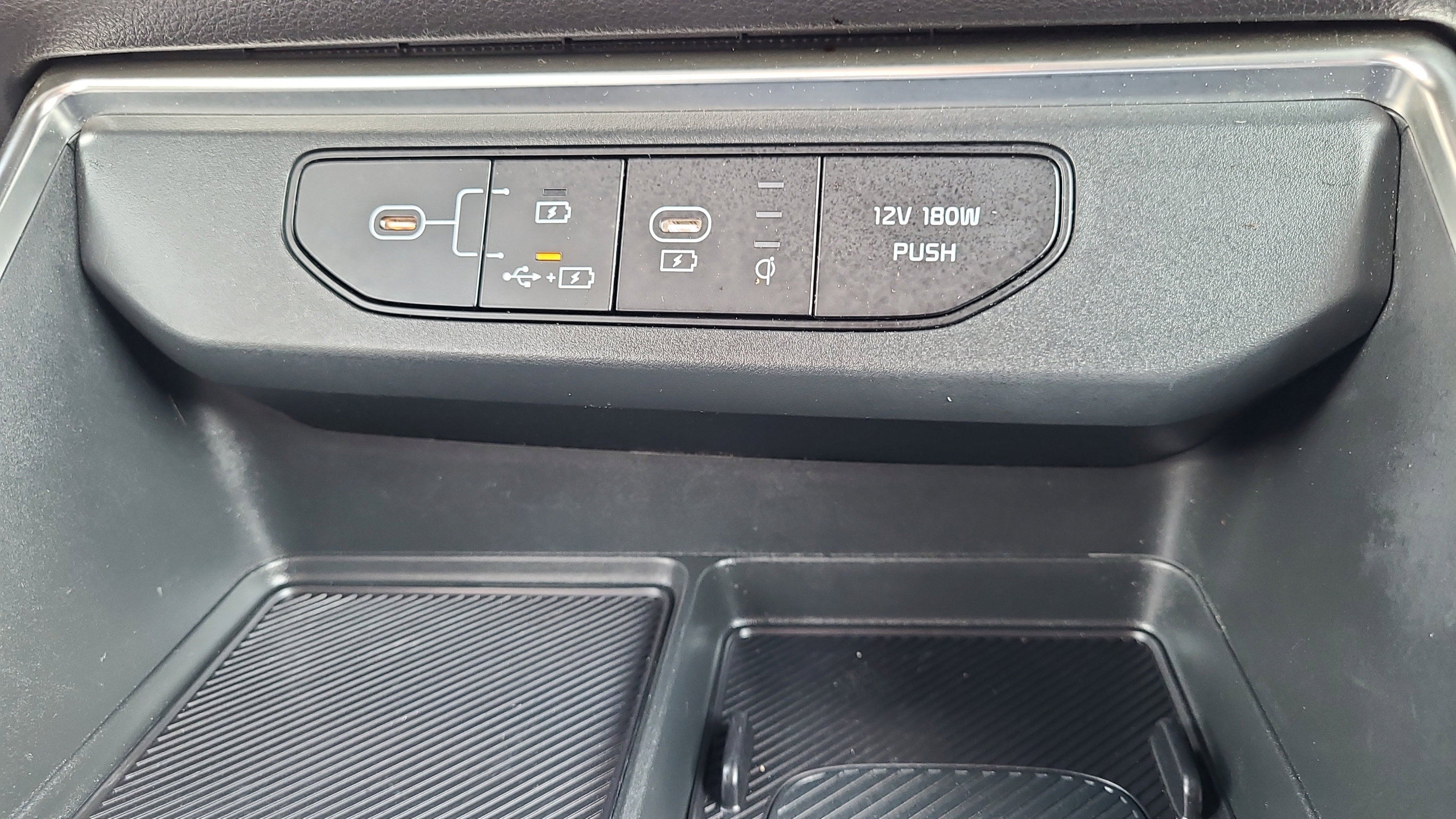 Used 2025 Kia Carnival SX Prestige FWD image 26