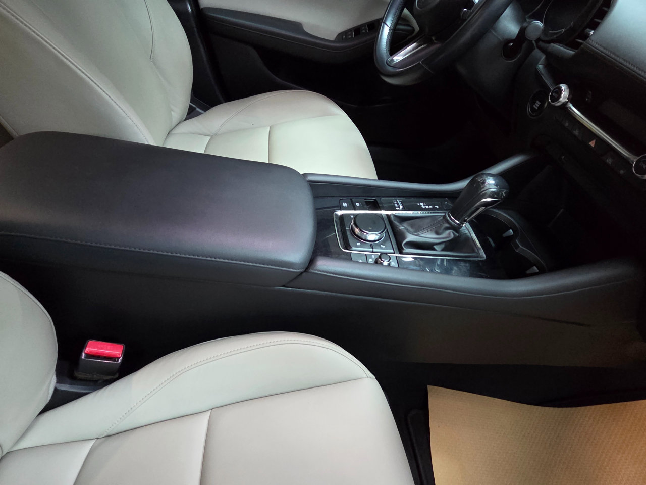 Used 2021 MAZDA MAZDA3 s image 22