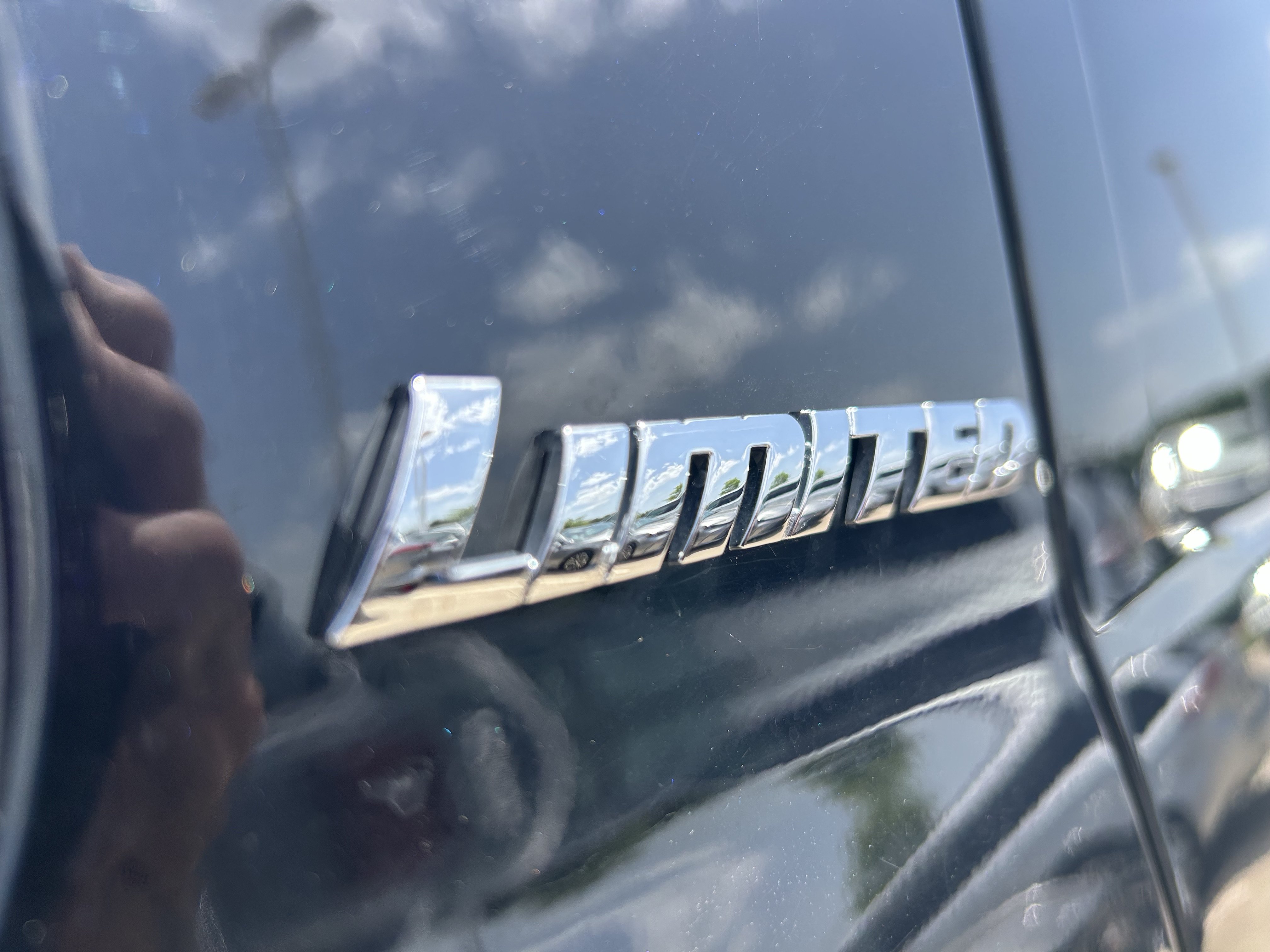 Certified 2020 Toyota Sequoia Limited w/ Safety & Convenience Package AWD/4WD image 9