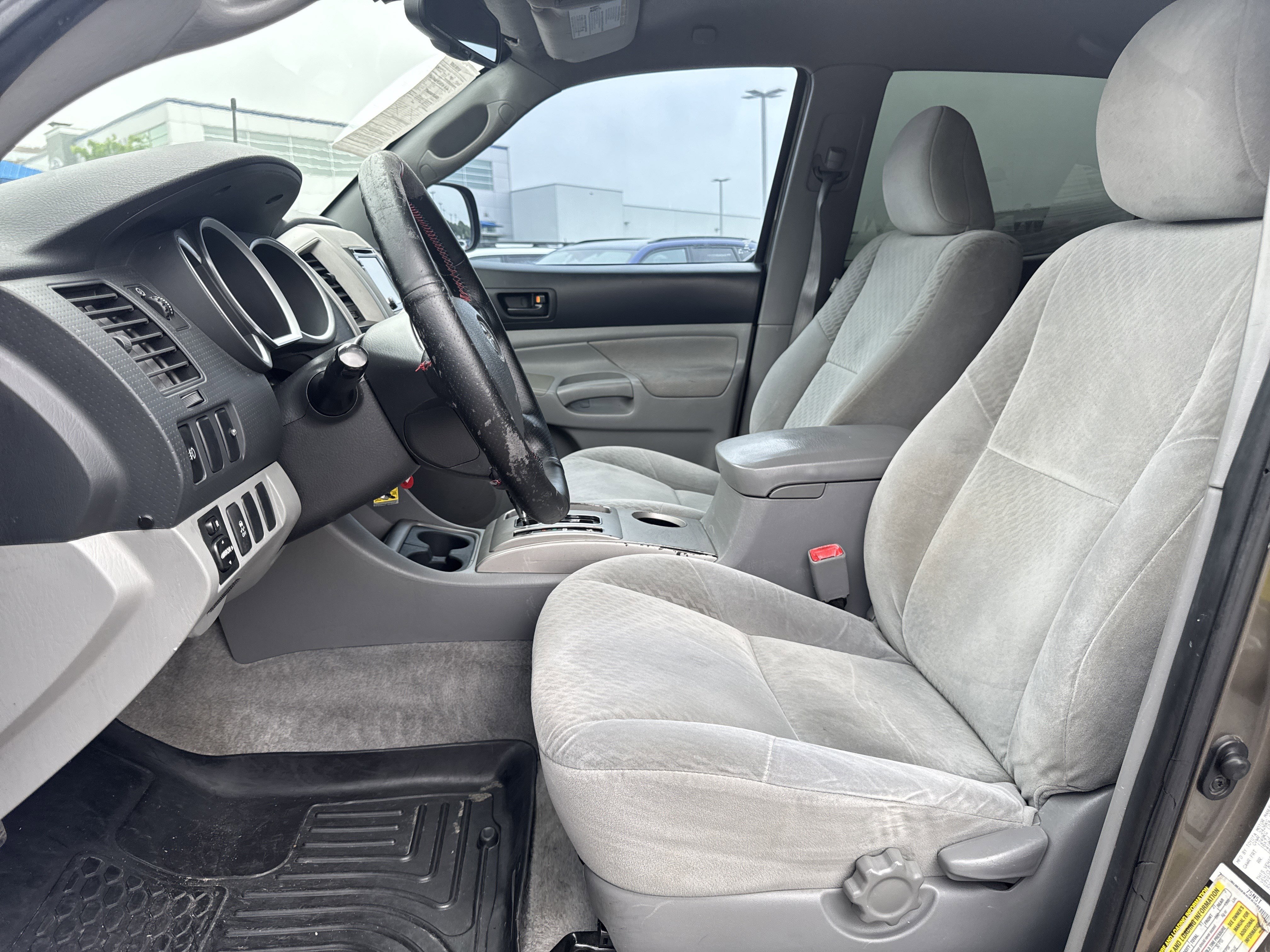 Used 2011 Toyota Tacoma PreRunner w/ SR5 Pkg #2 RWD image 19