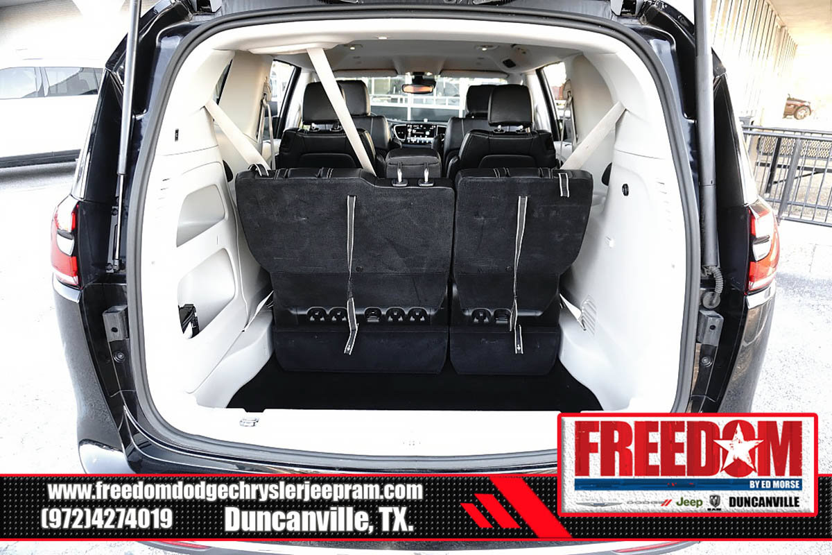 Certified 2024 Chrysler Pacifica Touring-L FWD image 43