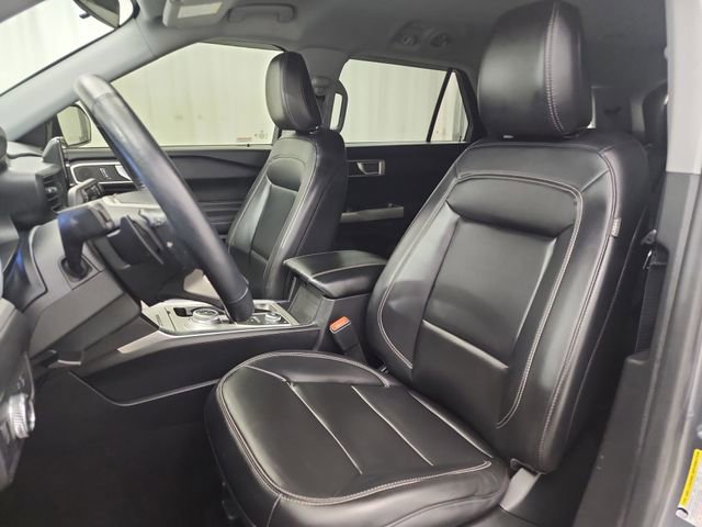 Used 2021 Ford Explorer XLT w/ Equipment Group 202A image 17