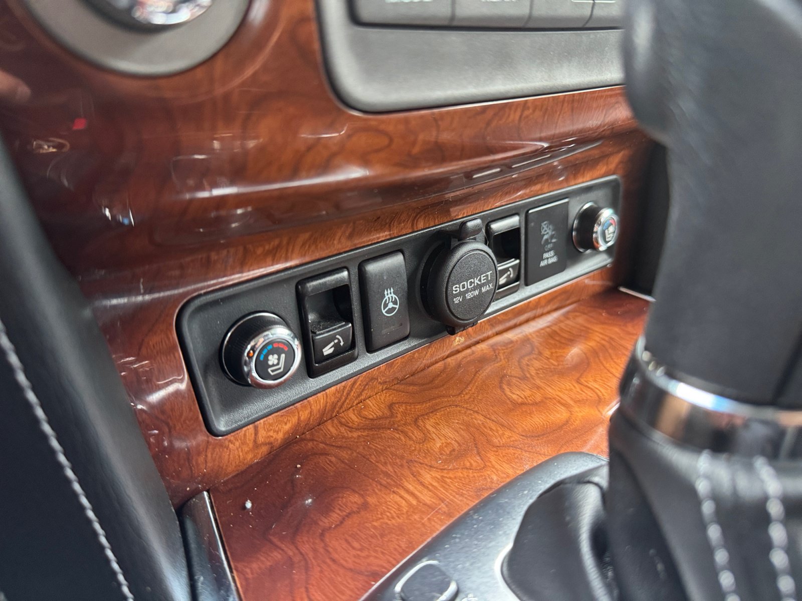 Used 2016 INFINITI QX80 4WD w/ Deluxe Technology Package image 26
