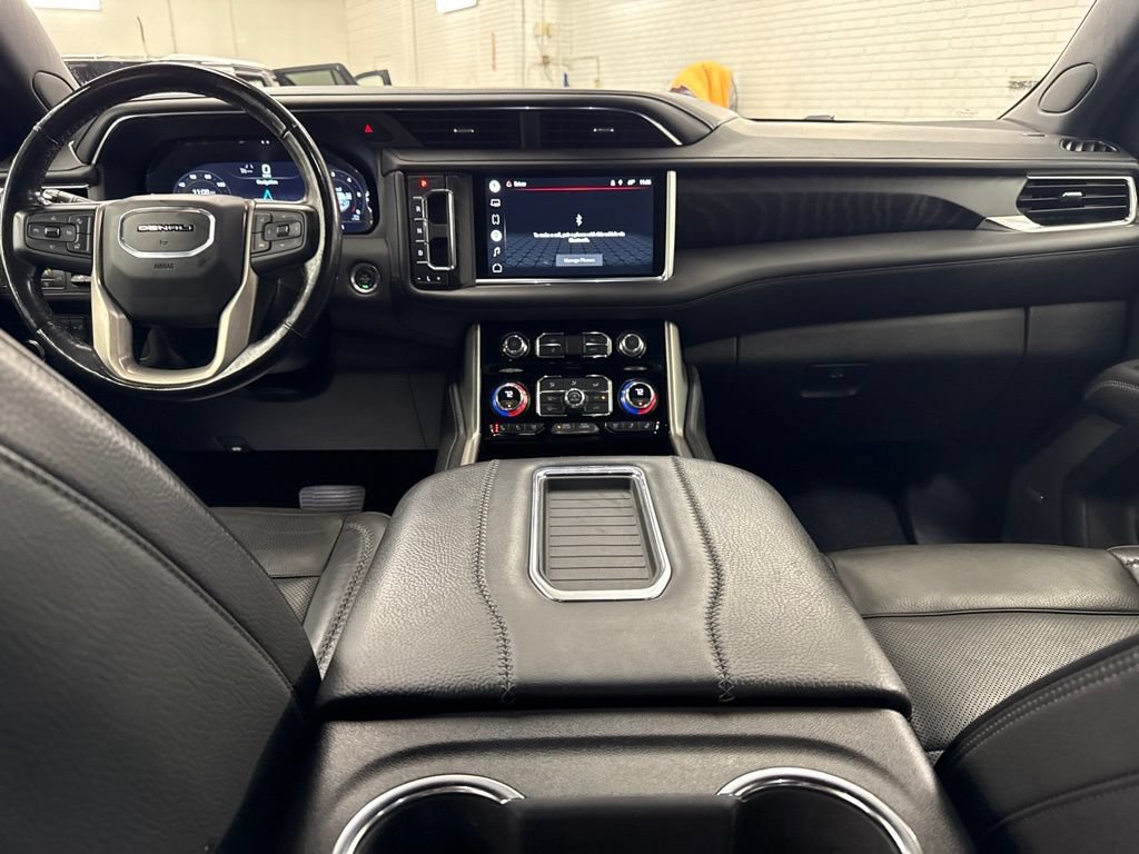 Used 2022 GMC Yukon XL Denali AWD/4WD image 17