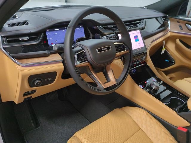 New 2025 Jeep Grand Cherokee L Summit AWD/4WD image 12