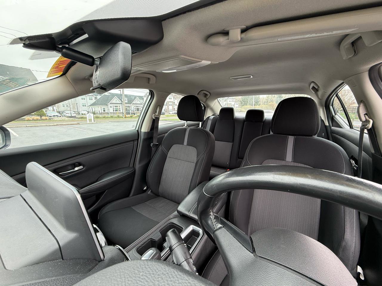 Used 2021 Nissan Sentra SV FWD image 9