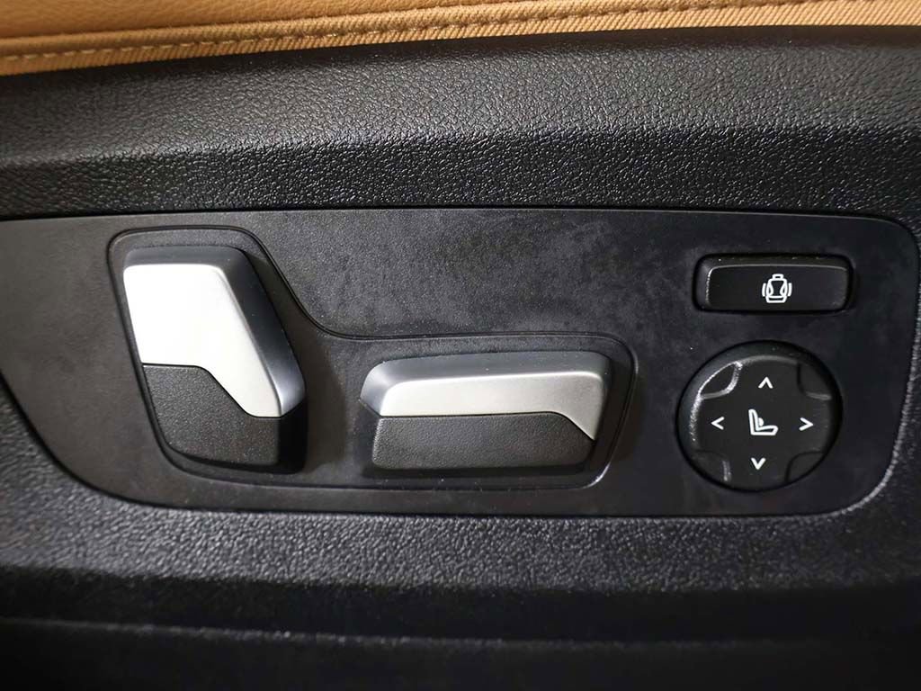 Used 2021 BMW X5 xDrive40i w/ Premium Package 2 image 38