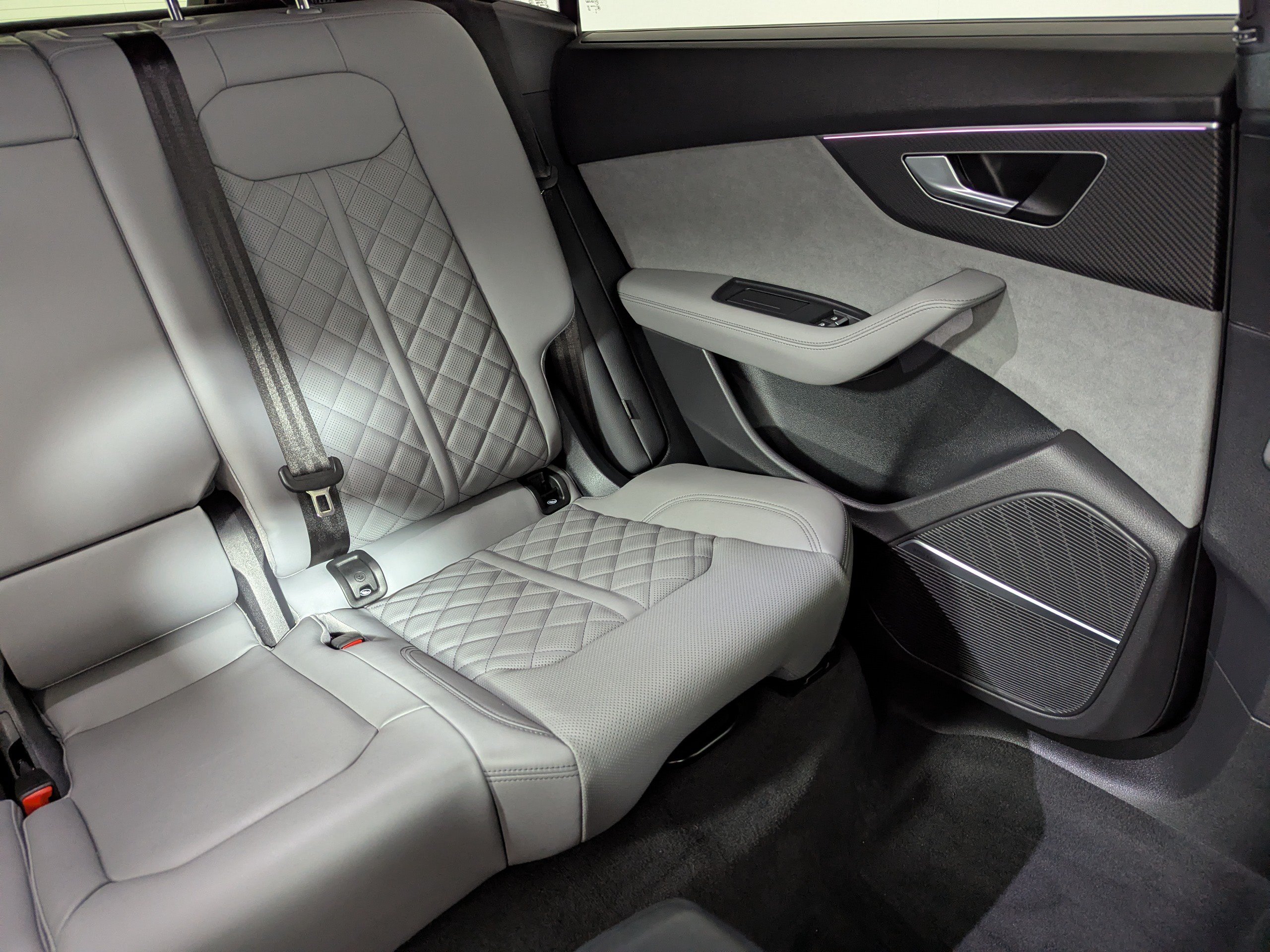 Used 2024 Audi SQ8 Premium Plus AWD/4WD image 14