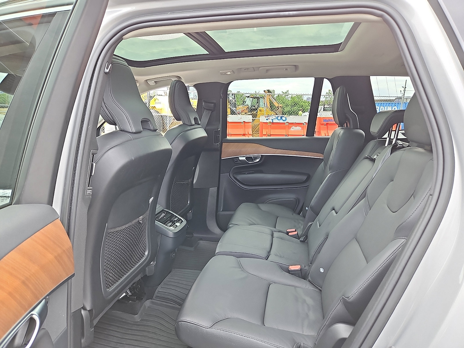 Used 2023 Volvo XC90 B6 Plus w/ Protection Package Premier AWD/4WD image 10