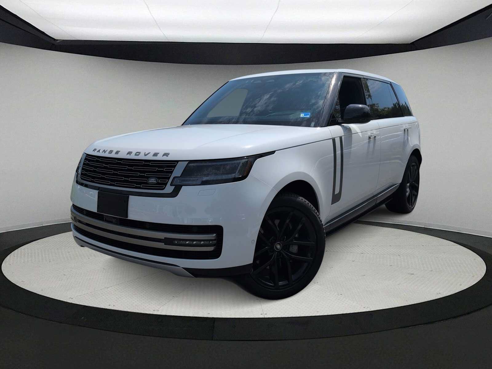 Used 2024 Land Rover Range Rover Long Wheelbase SE