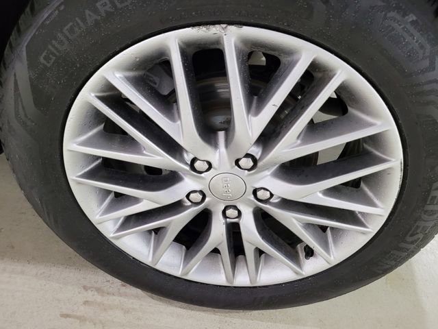 Used 2018 Jeep Grand Cherokee Summit image 32