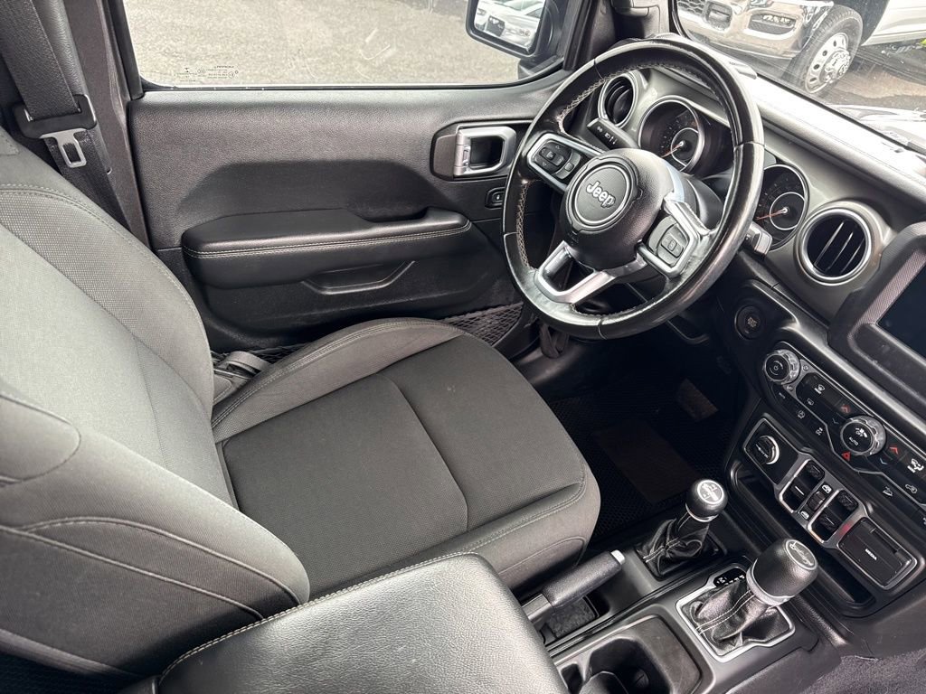 Used 2020 Jeep Wrangler Unlimited Sahara AWD/4WD image 26