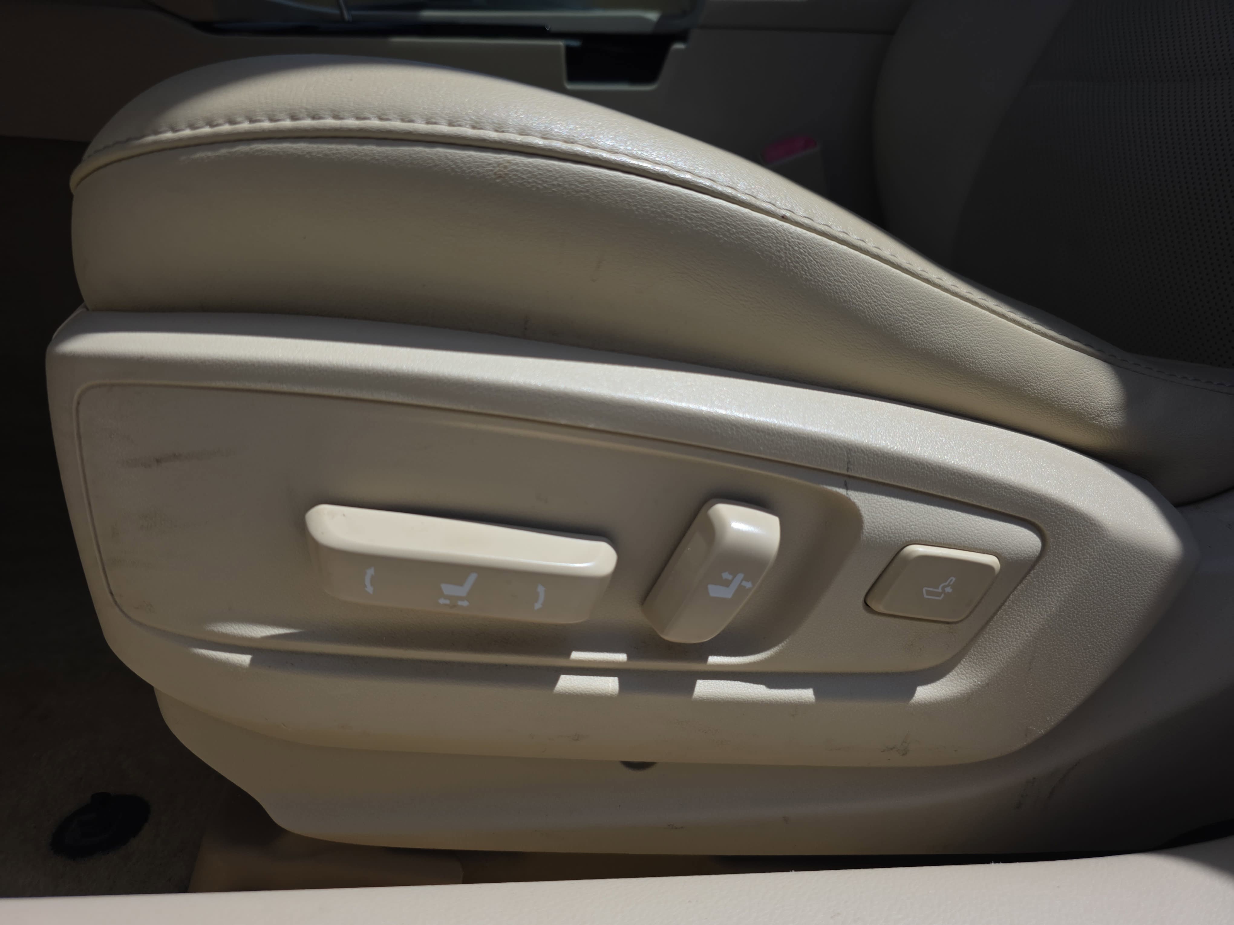 Used 2014 Lexus ES 350 w/ Premium Package FWD image 26