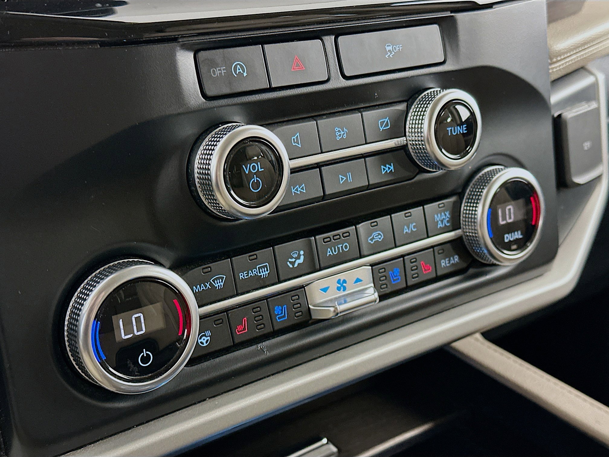 Used 2024 Ford Expedition Max Limited image 24