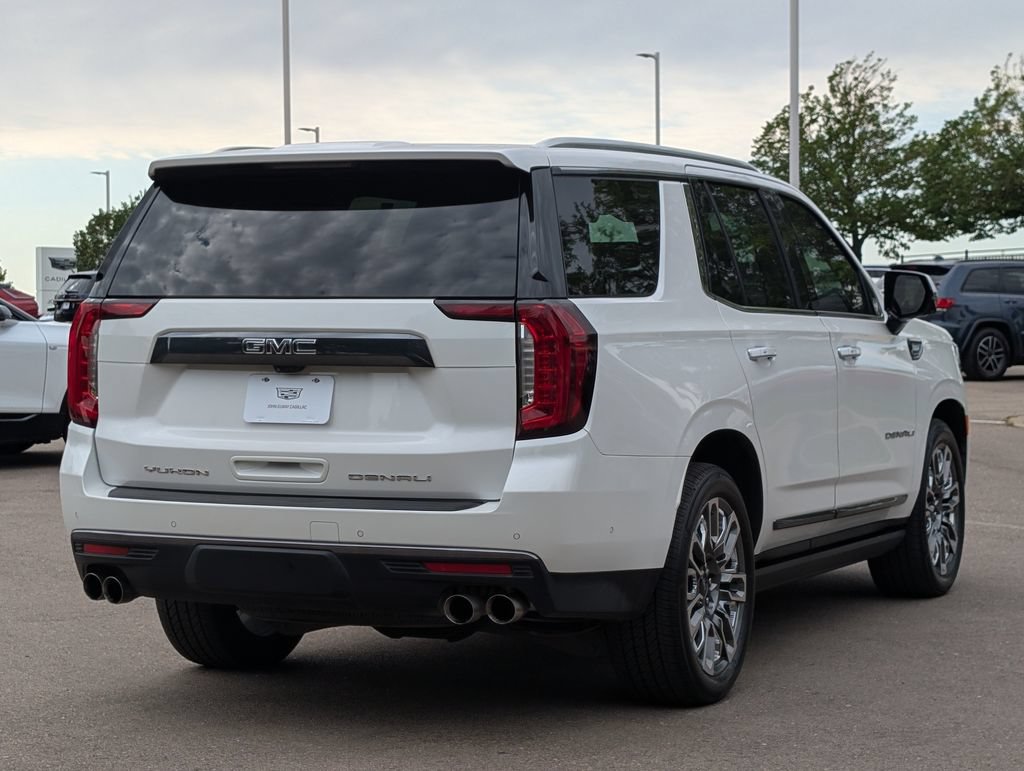 Used 2024 GMC Yukon Denali Ultimate AWD/4WD image 6