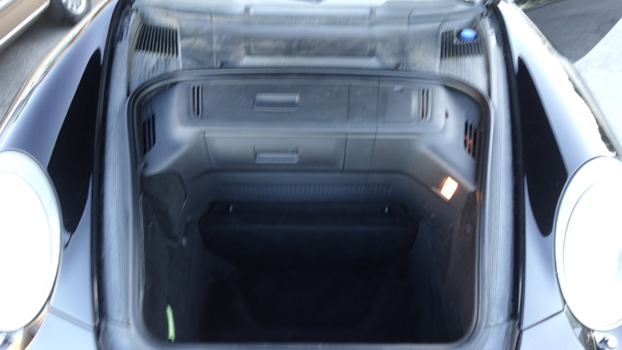 Used 2010 Porsche 911 Carrera image 18