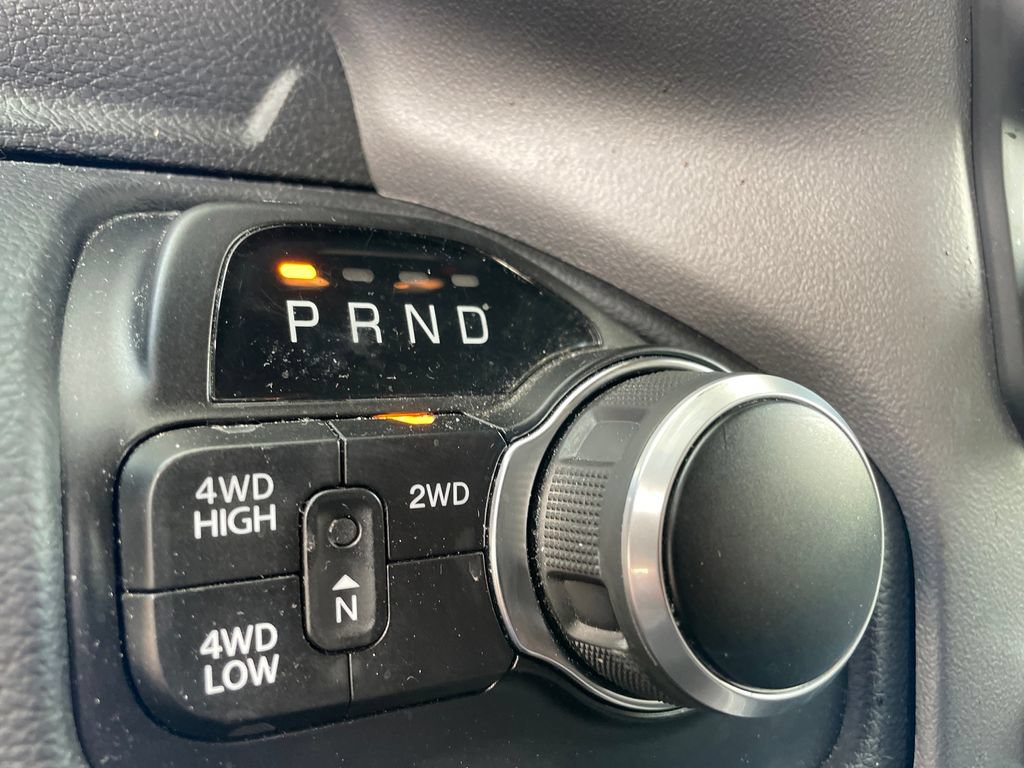 Used 2024 RAM 3500 Big Horn AWD/4WD image 21