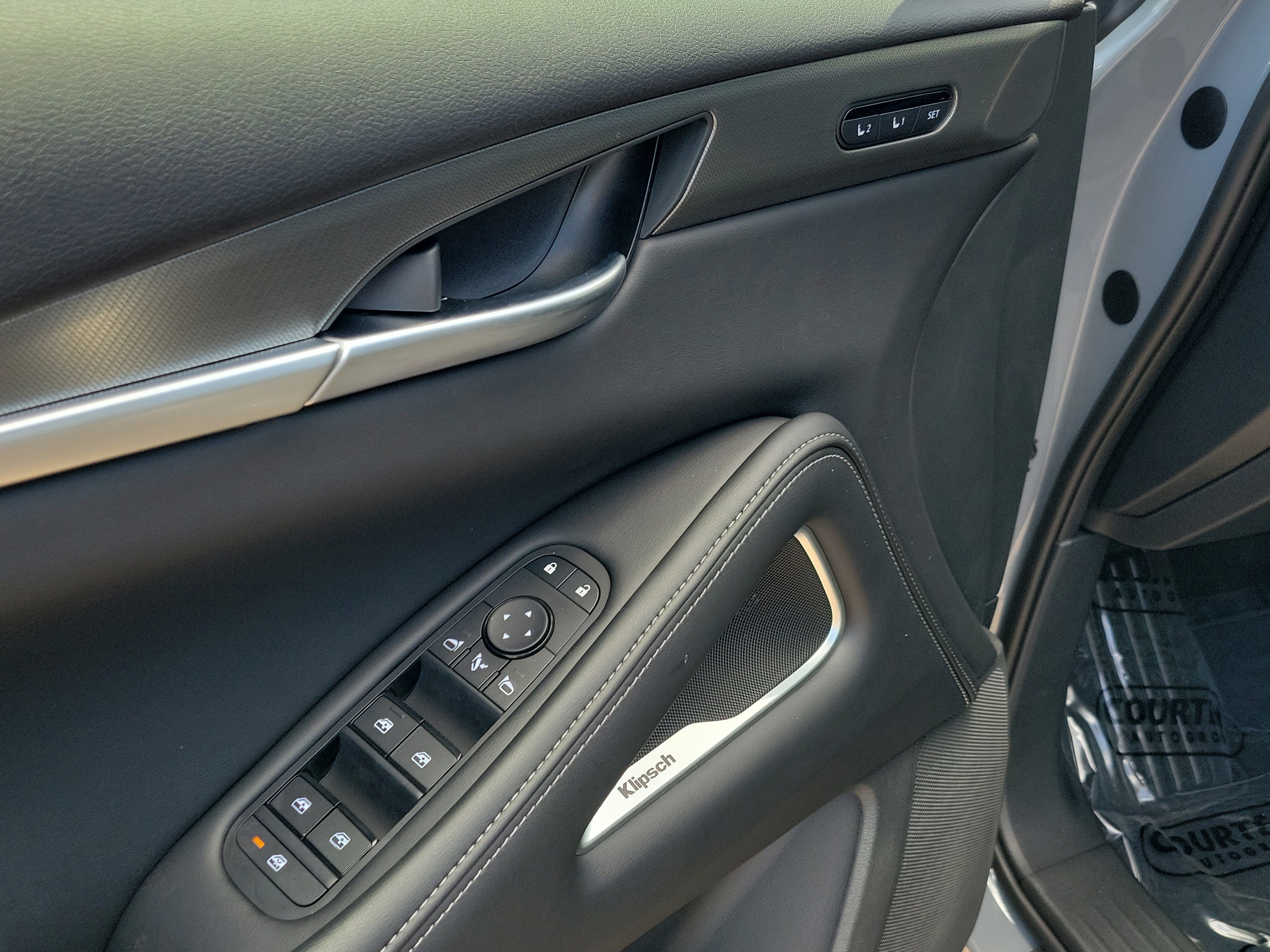 New 2027 INFINITI QX60 Luxe w/ Cargo Package FWD image 9