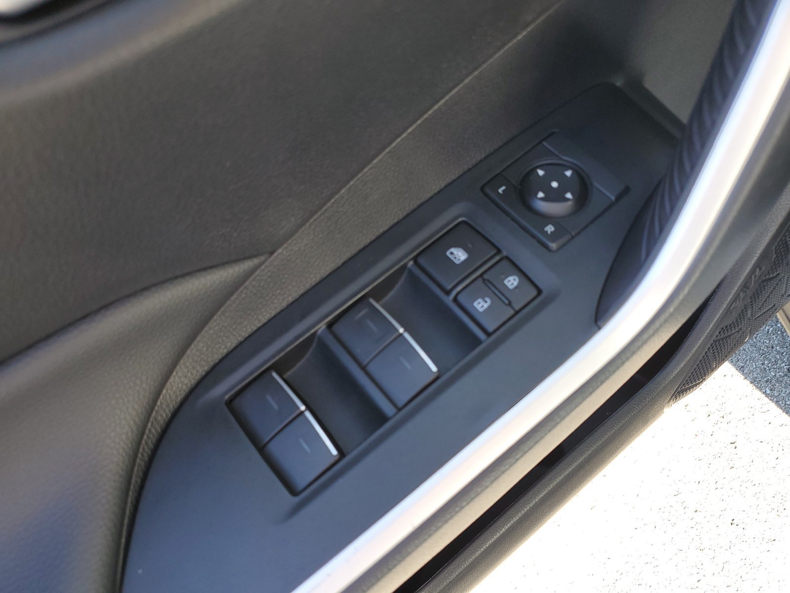 Certified 2025 Toyota RAV4 XLE AWD/4WD image 21