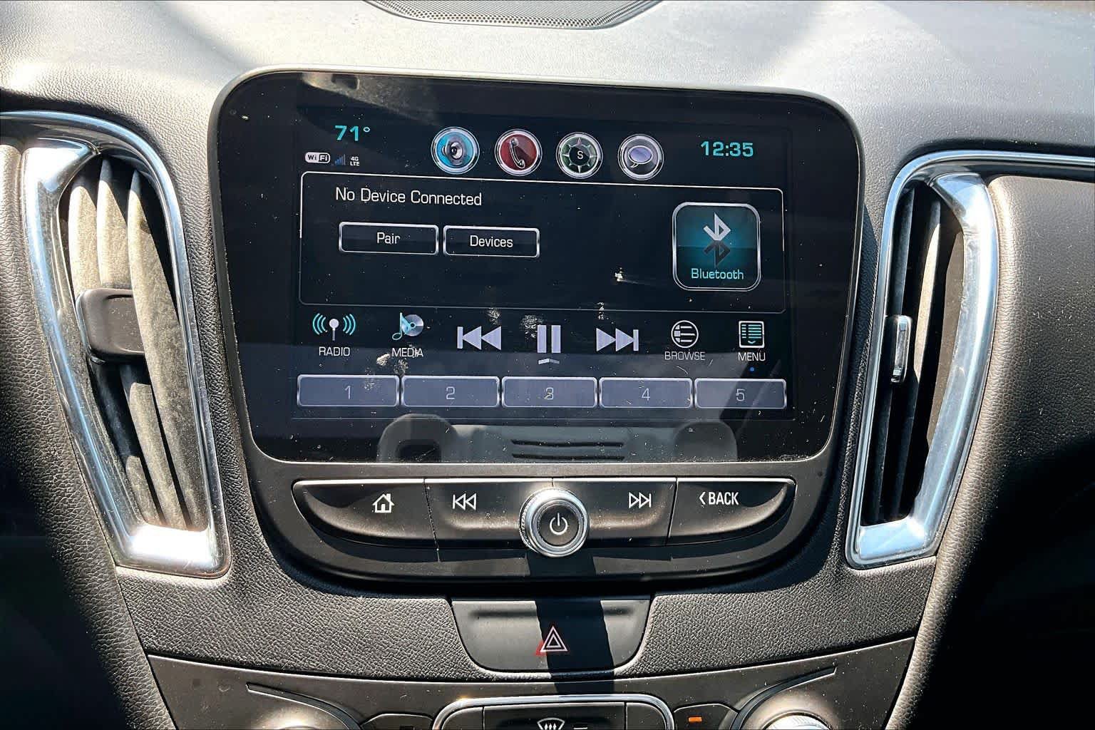 Used 2018 Chevrolet Malibu LT w/ Leather Package FWD image 35