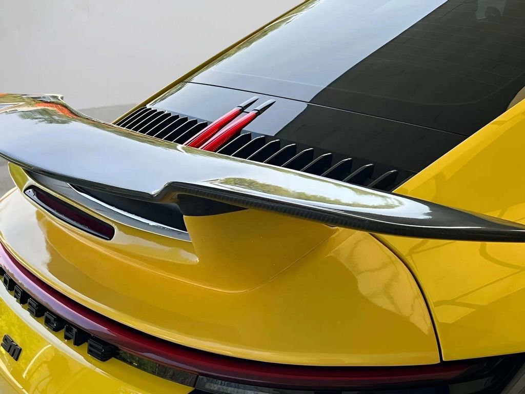 Used 2022 Porsche 911 Carrera RWD image 32