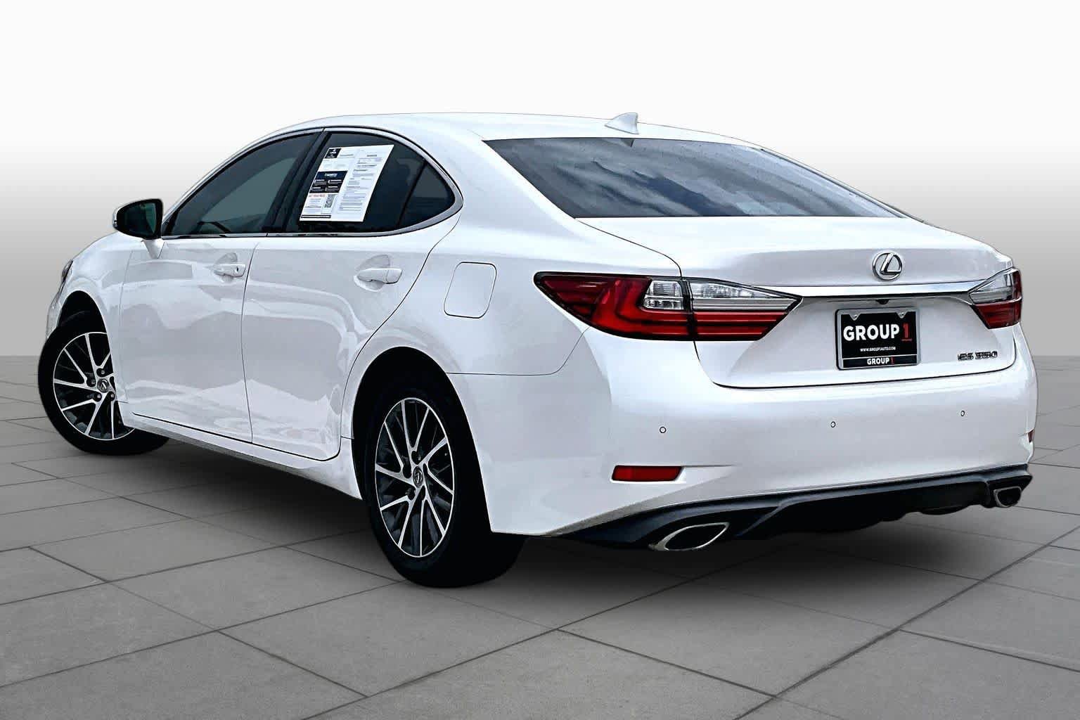Used 2018 Lexus ES 350 w/ Luxury Package w/Wood Trim FWD image 10