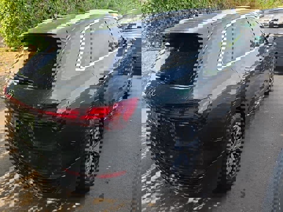 Used 2024 Audi Q8 e-tron Premium Plus image 6