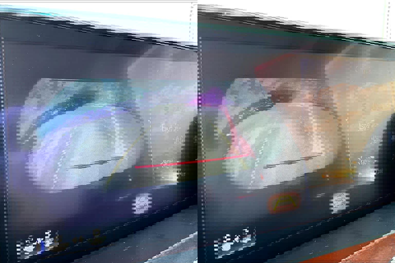 Used 2019 Lexus LX 570 4WD w/ Luxury Package image 26