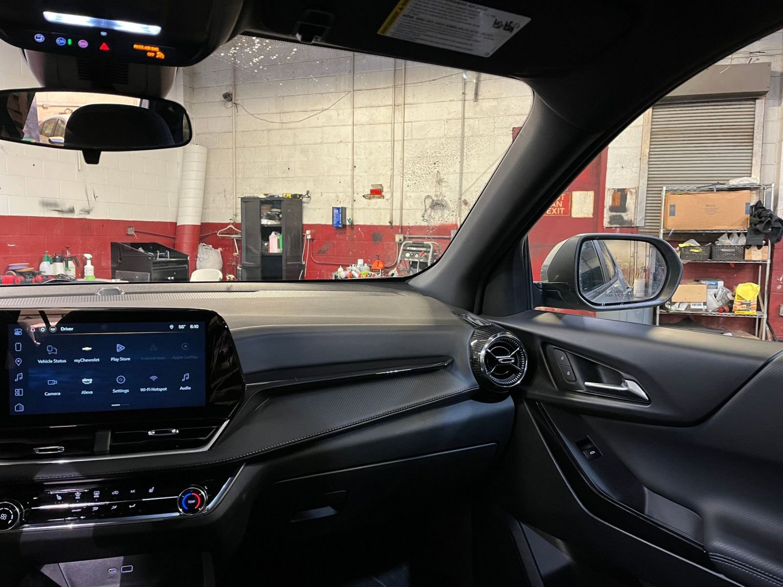 Used 2025 Chevrolet Equinox LT image 34