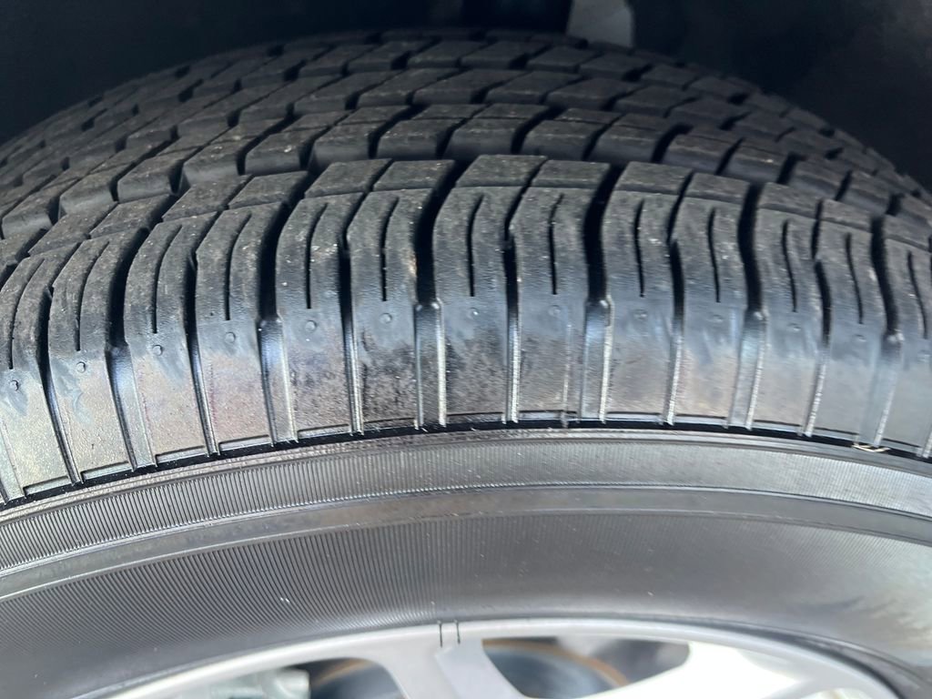 Used 2026 Chrysler Pacifica Select image 28