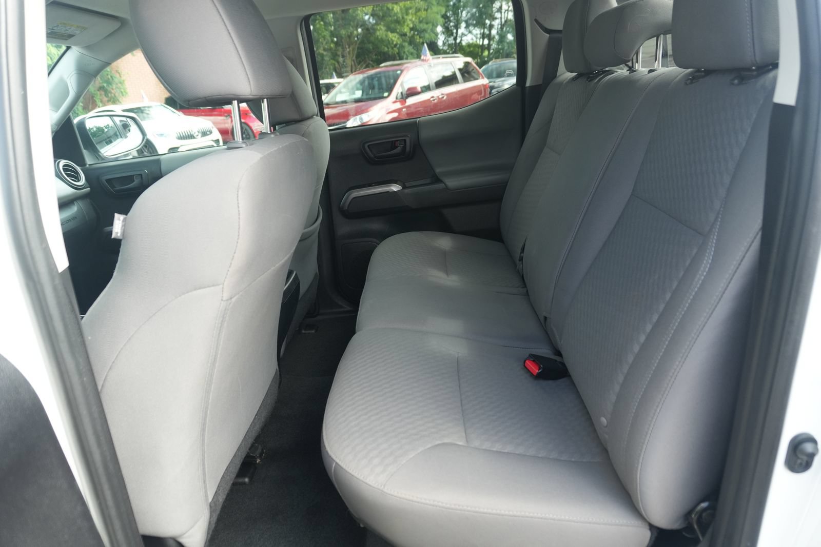 Used 2021 Toyota Tacoma SR5 AWD/4WD image 19