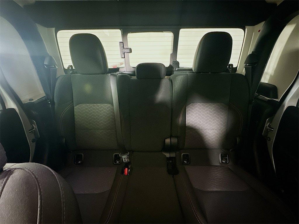 Used 2023 Jeep Gladiator Mojave w/ Cold Weather Group image 13