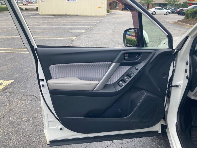 Used 2018 Subaru Forester 2.5i Premium w/ All-Weather Package image 8